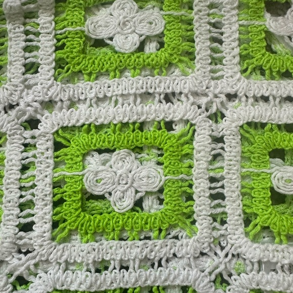 Julia by Love J Crochet Tank Crop Top Green & White - Picture 11 of 12